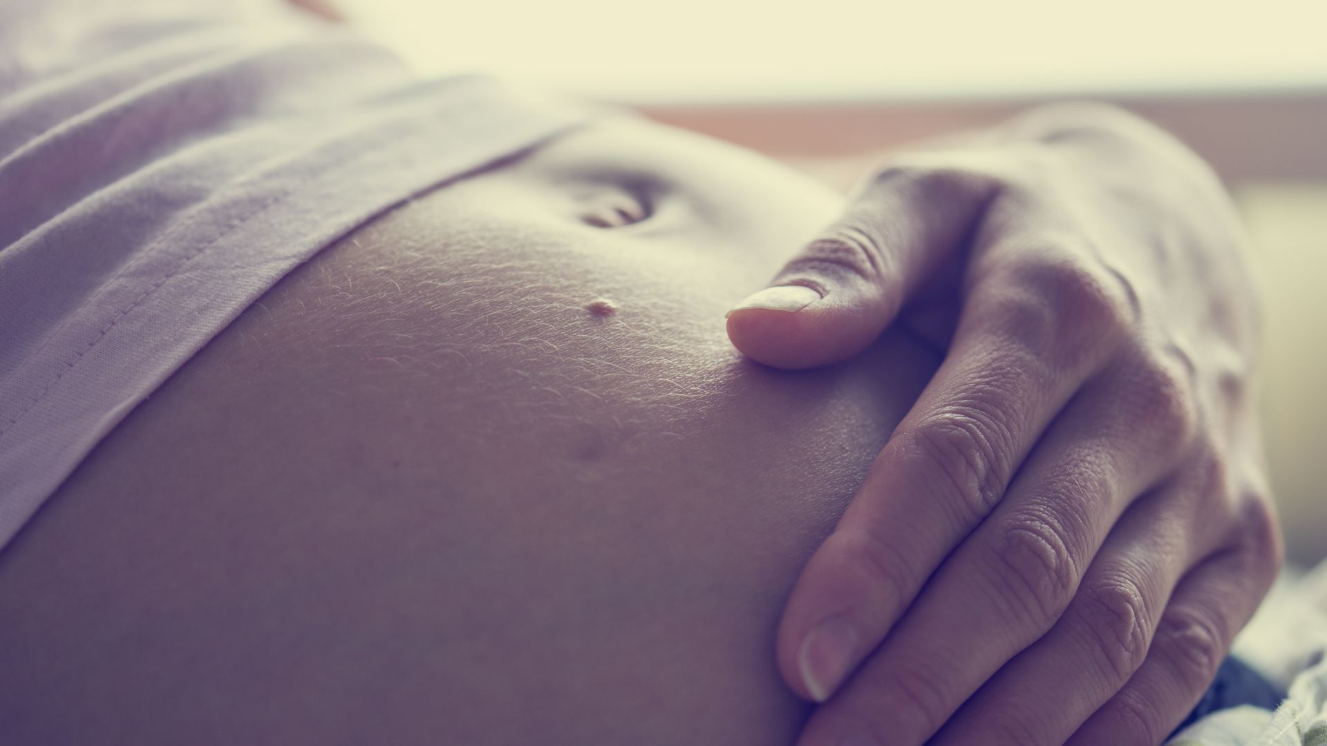 ¿Qué es la diástasis abdominal? Síntomas y solución